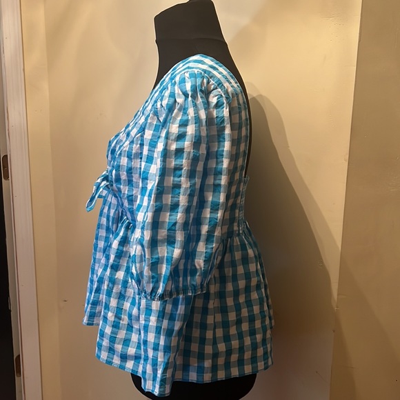 Lilly Pulitzer - Picture 3 of 6